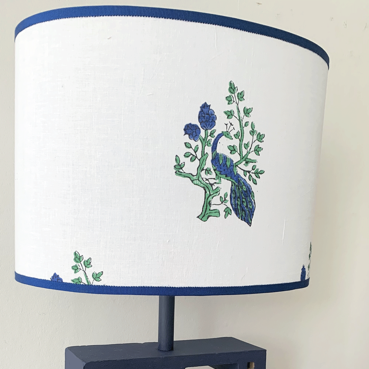 Deep Blue Clay Table lamp The Peacock