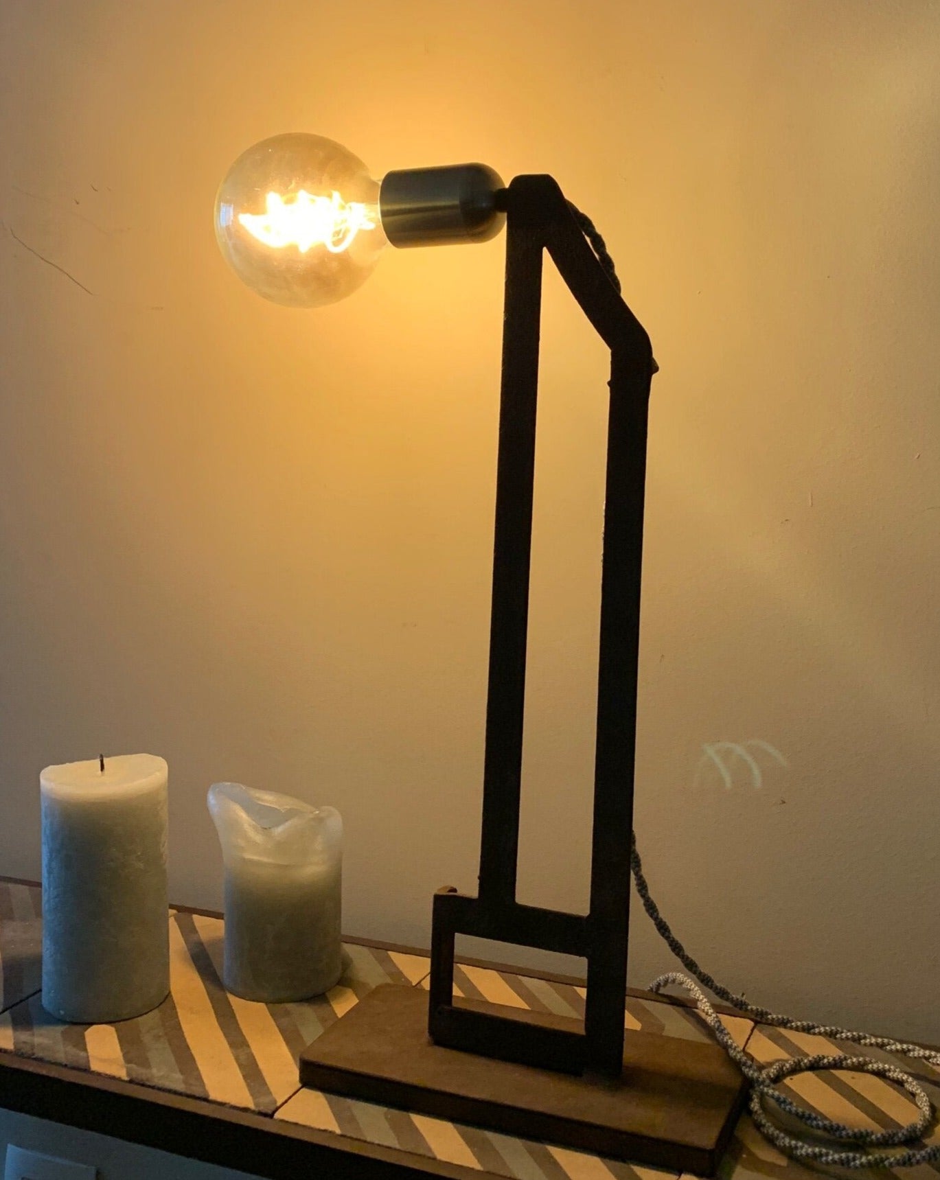 Lampe de bureau en fer forgé Skyline