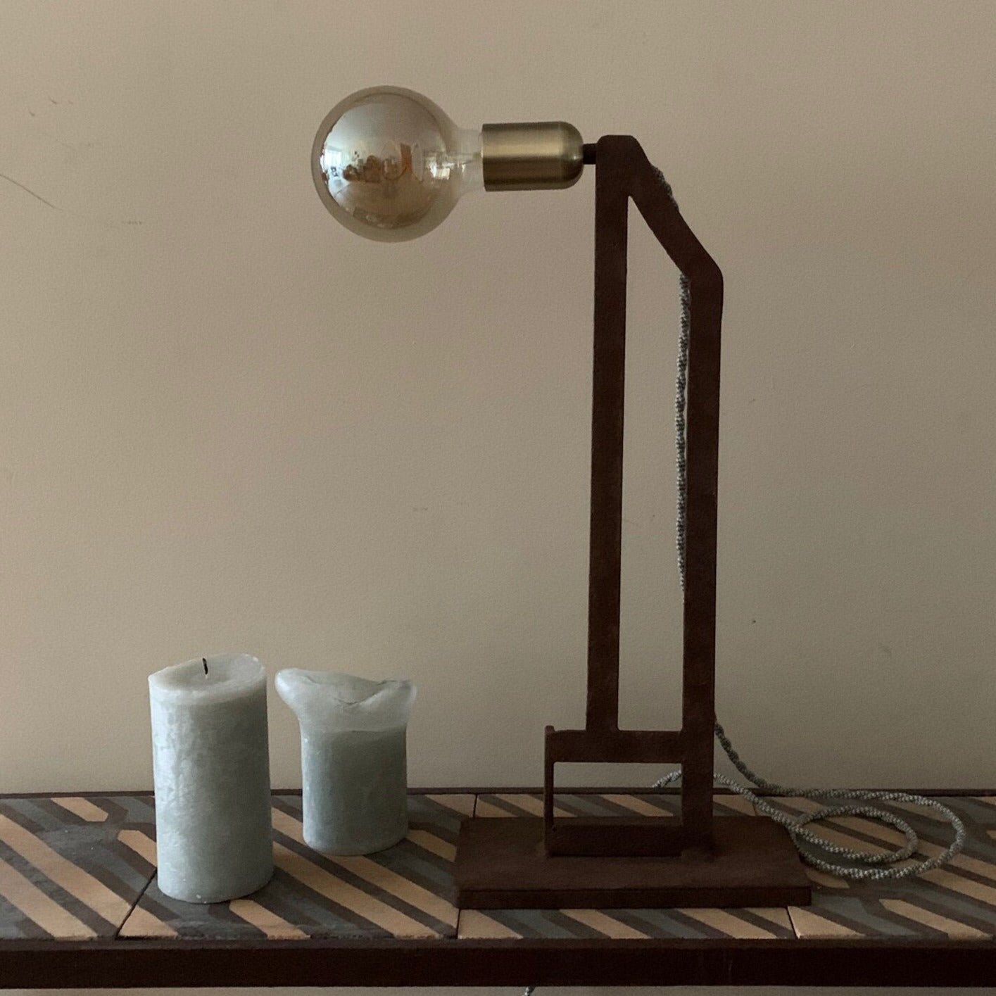 Lampe de bureau en fer forgé Skyline