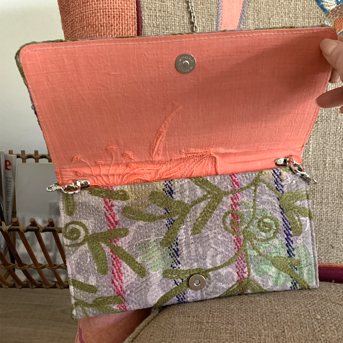 Pochette Suzani vintage : fabriquée à la main et éthique