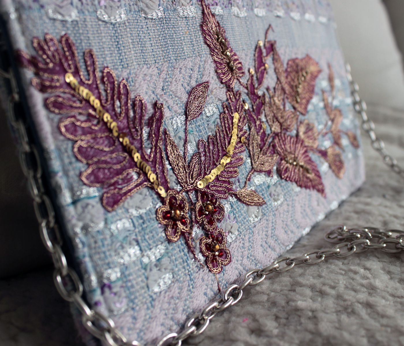 Pochette Brodée Lavande Romantique
