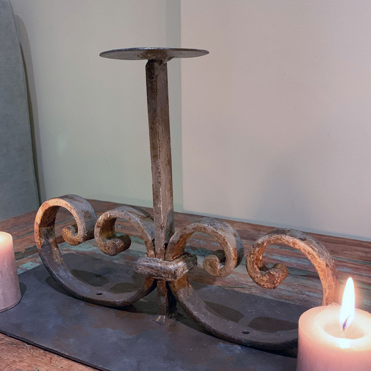 Candélabre en fer forgé recyclé Volutes