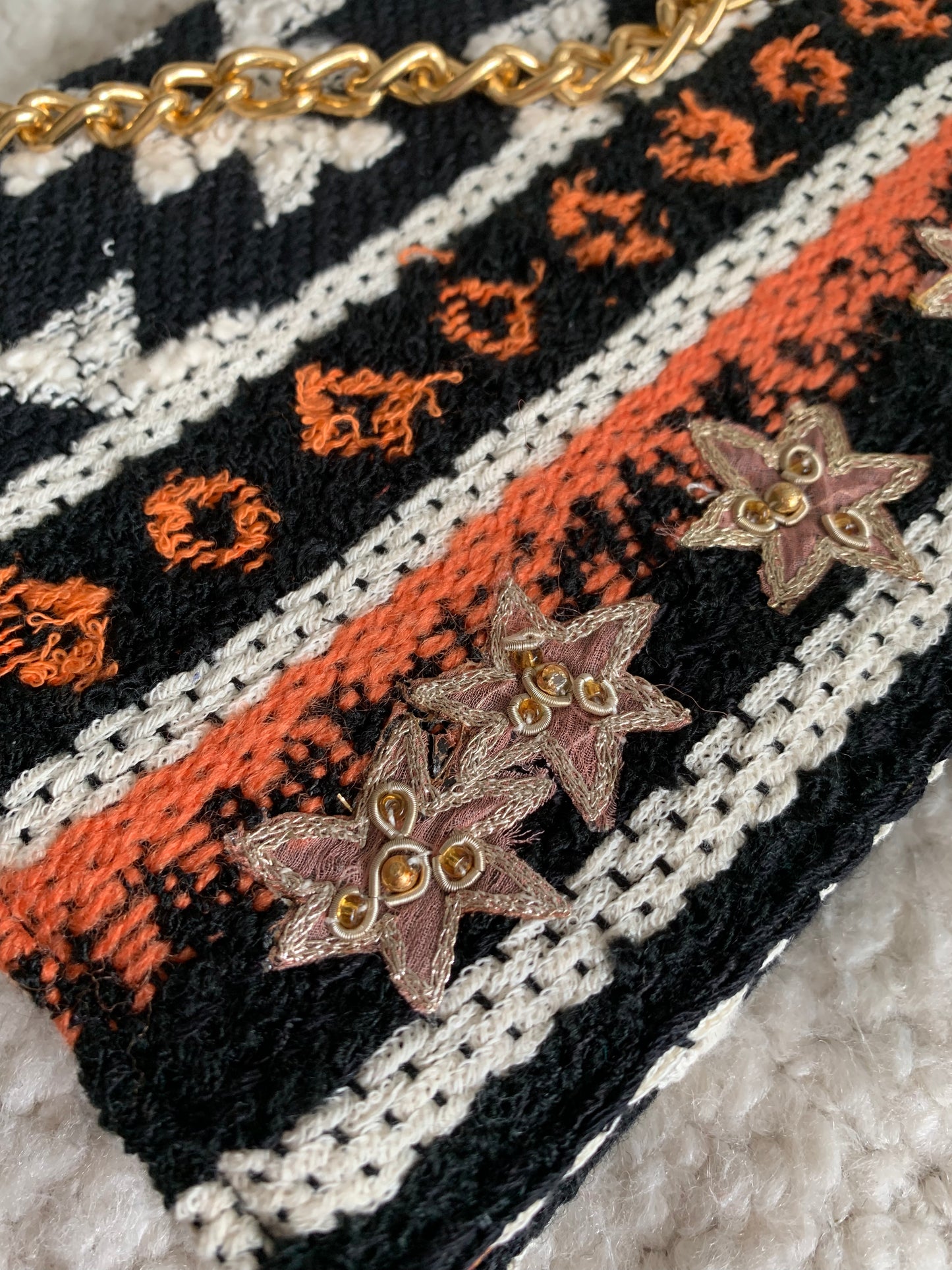 Graphic ethnic clutch