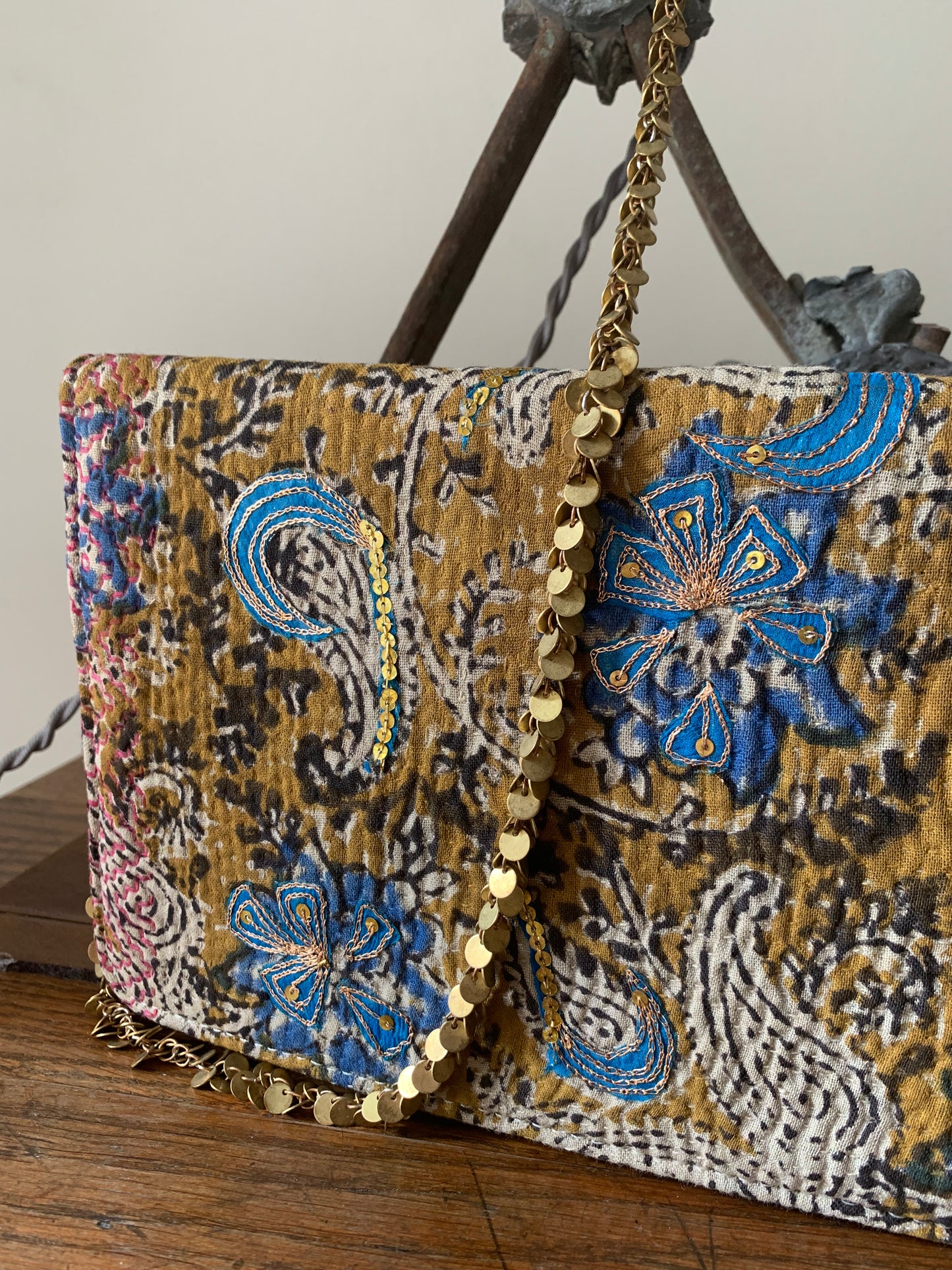 Sustainable: Handcrafted Vintage Clutch with Embroidered Detailing
