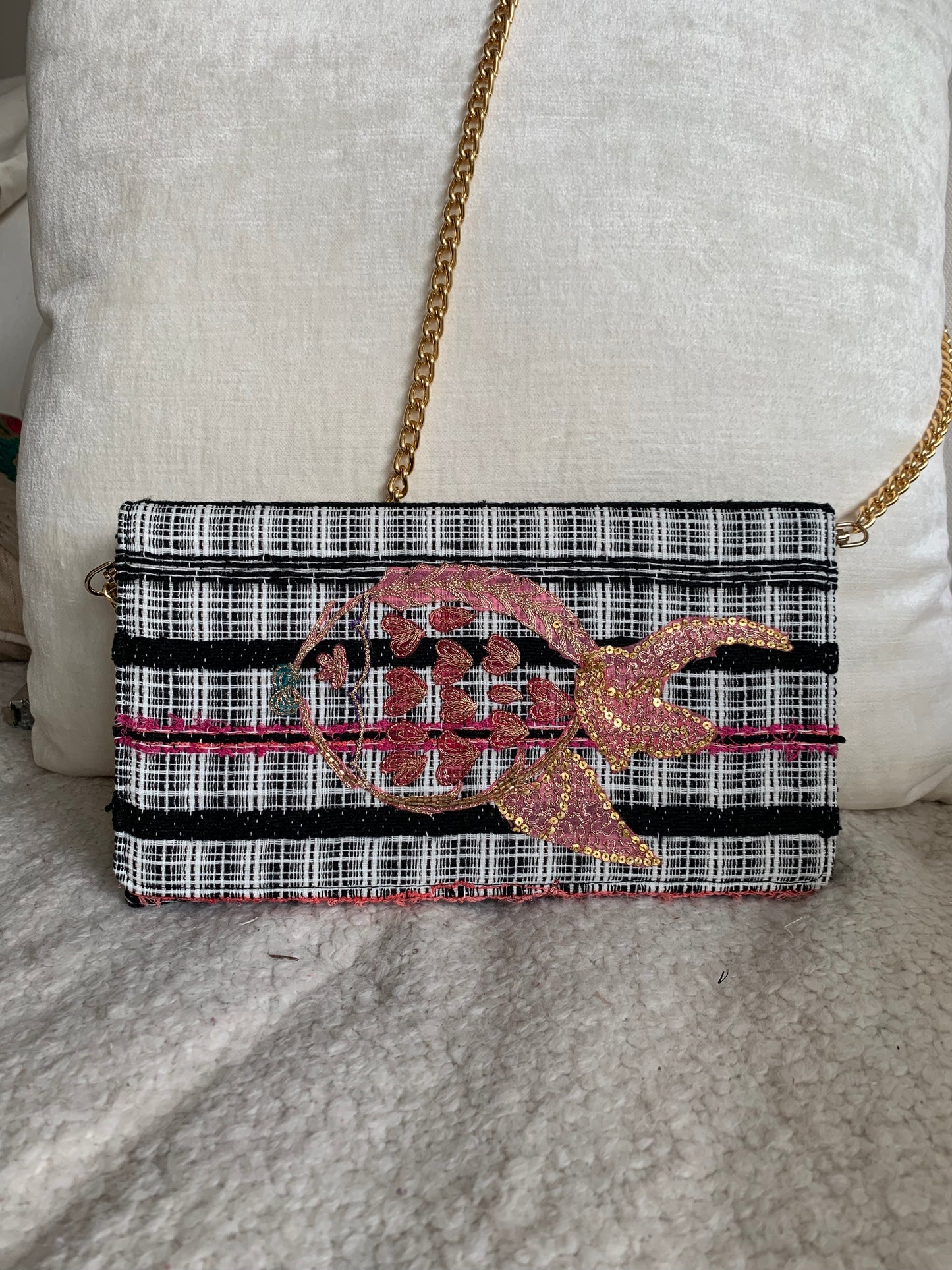 VINTAGE FABRICS CLUTH THE FISH