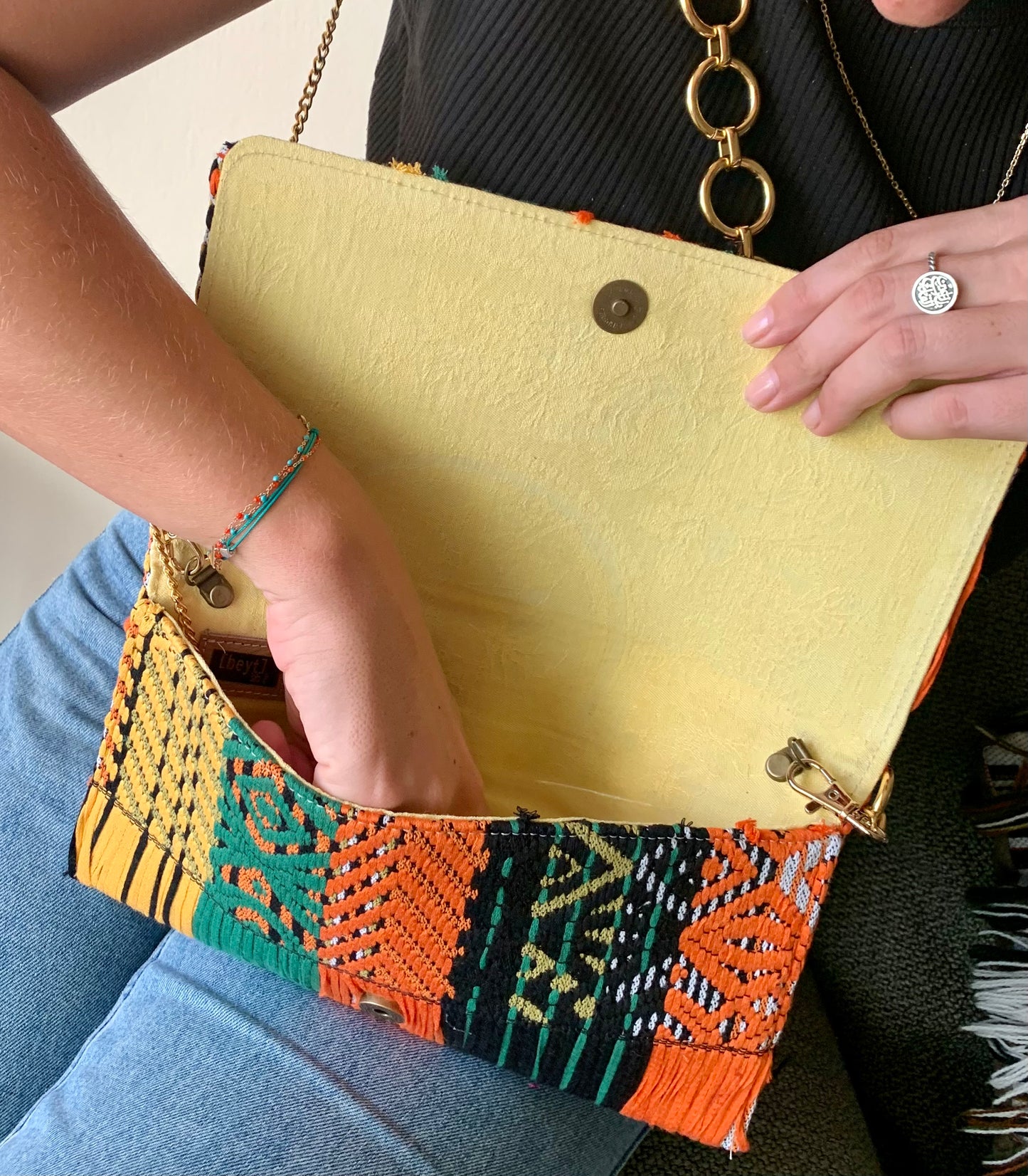 Shoulder clutch Black fire
