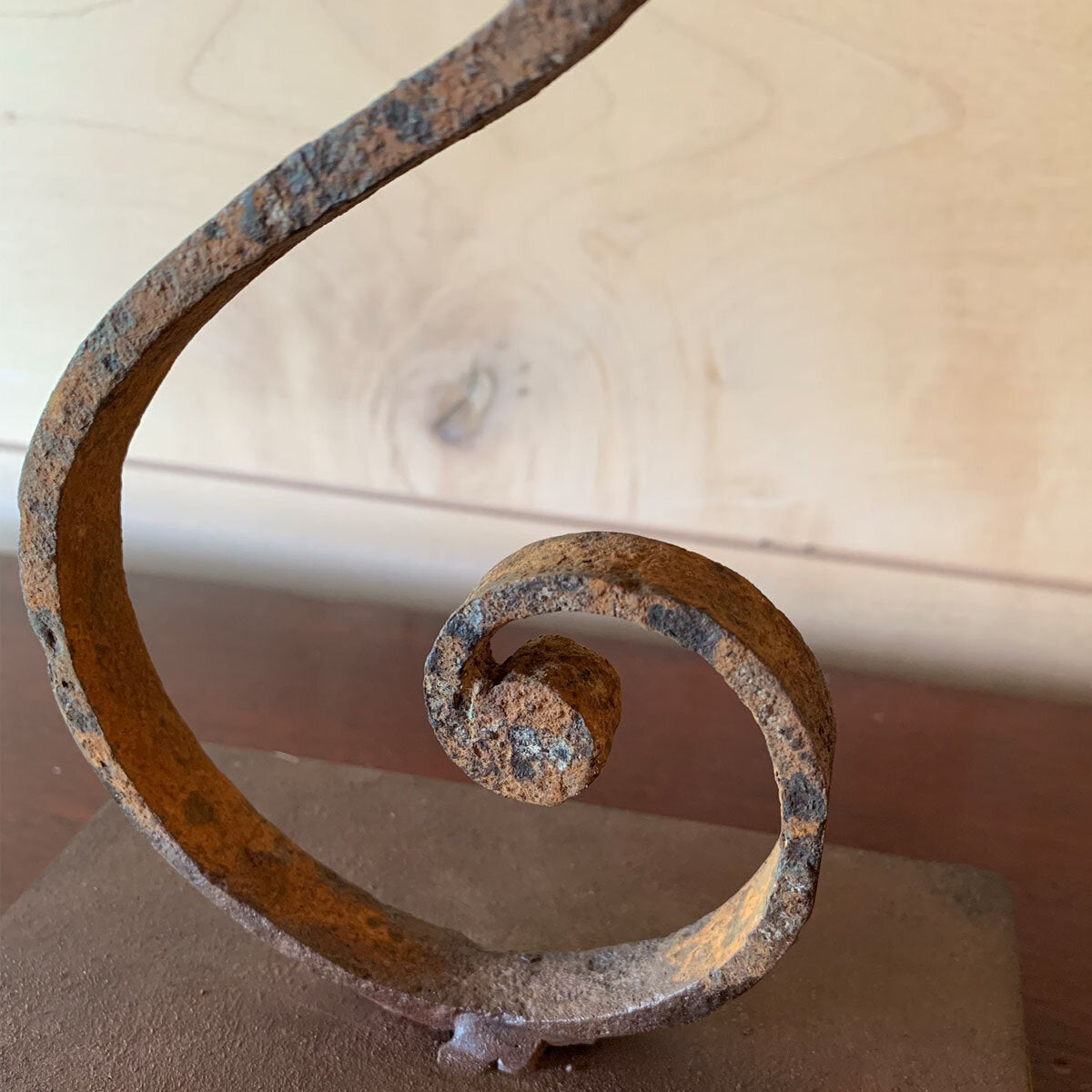 Upcycled wrought iron table lamp S