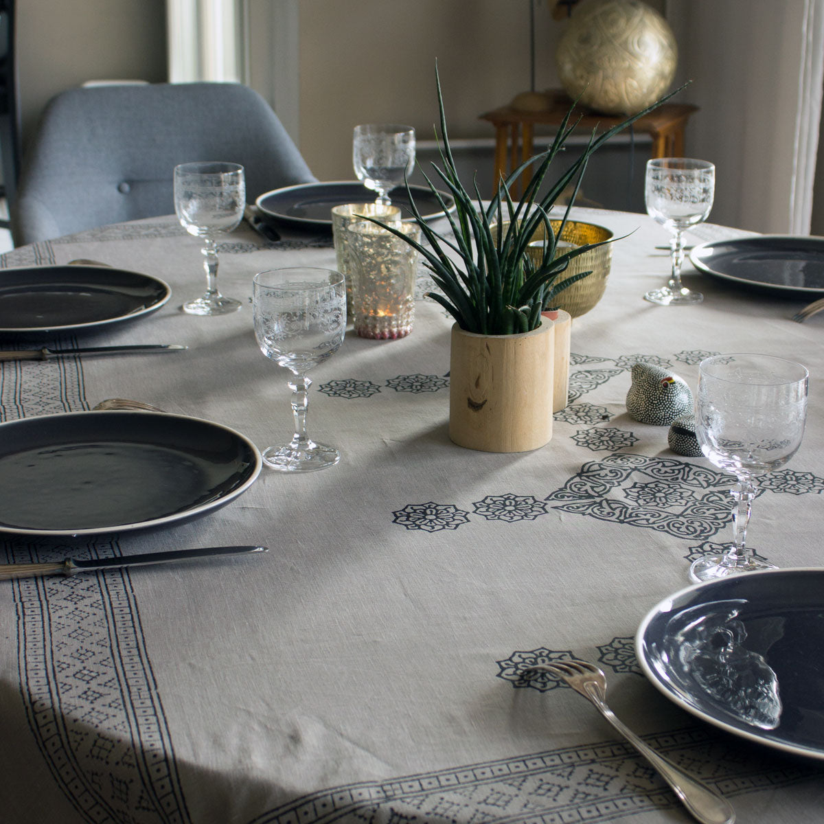 Sustainable linen block print tablecloth The black star
