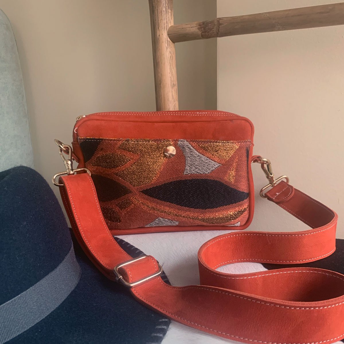 Sac bandouliere en daim Indian Summer