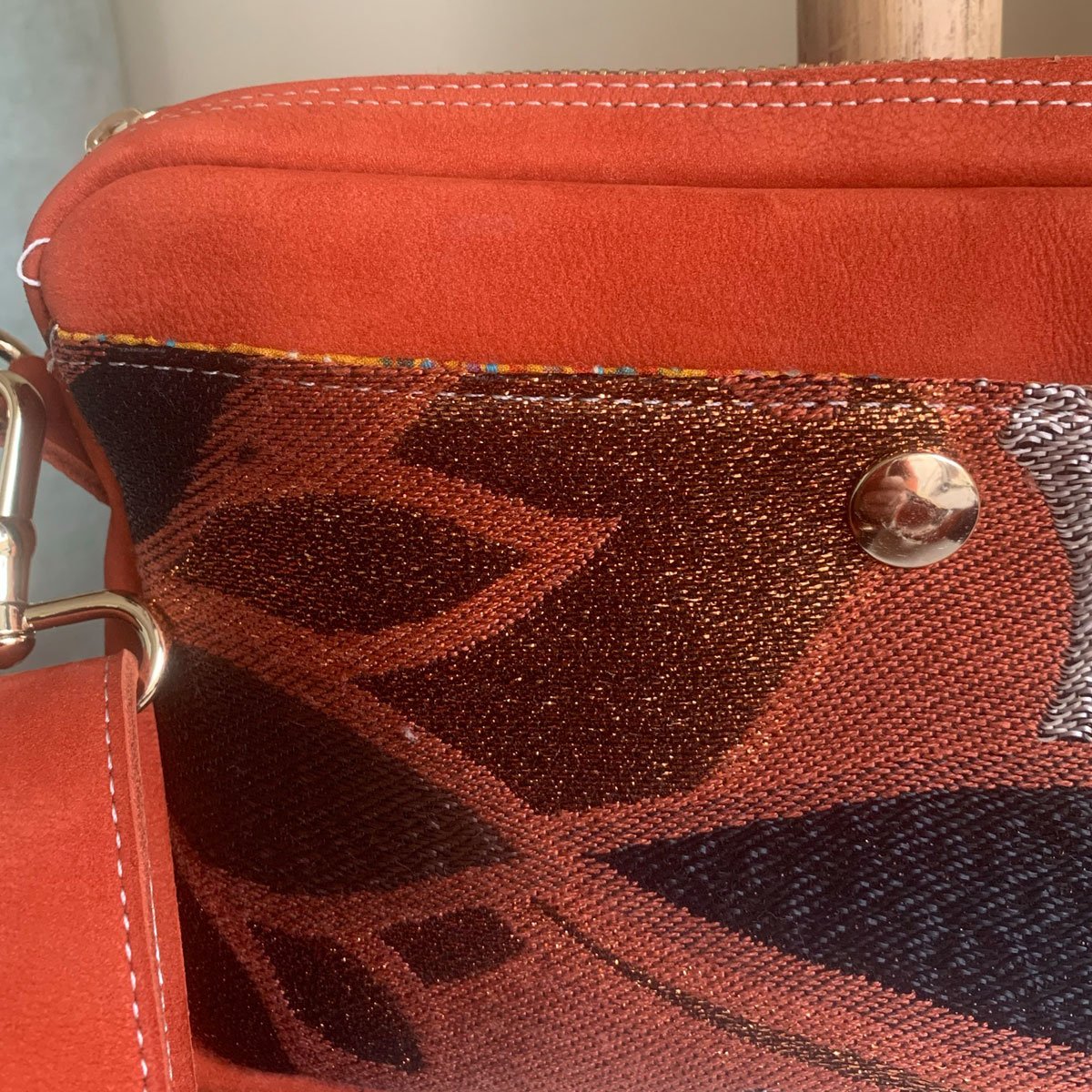 Sac bandouliere en daim Indian Summer