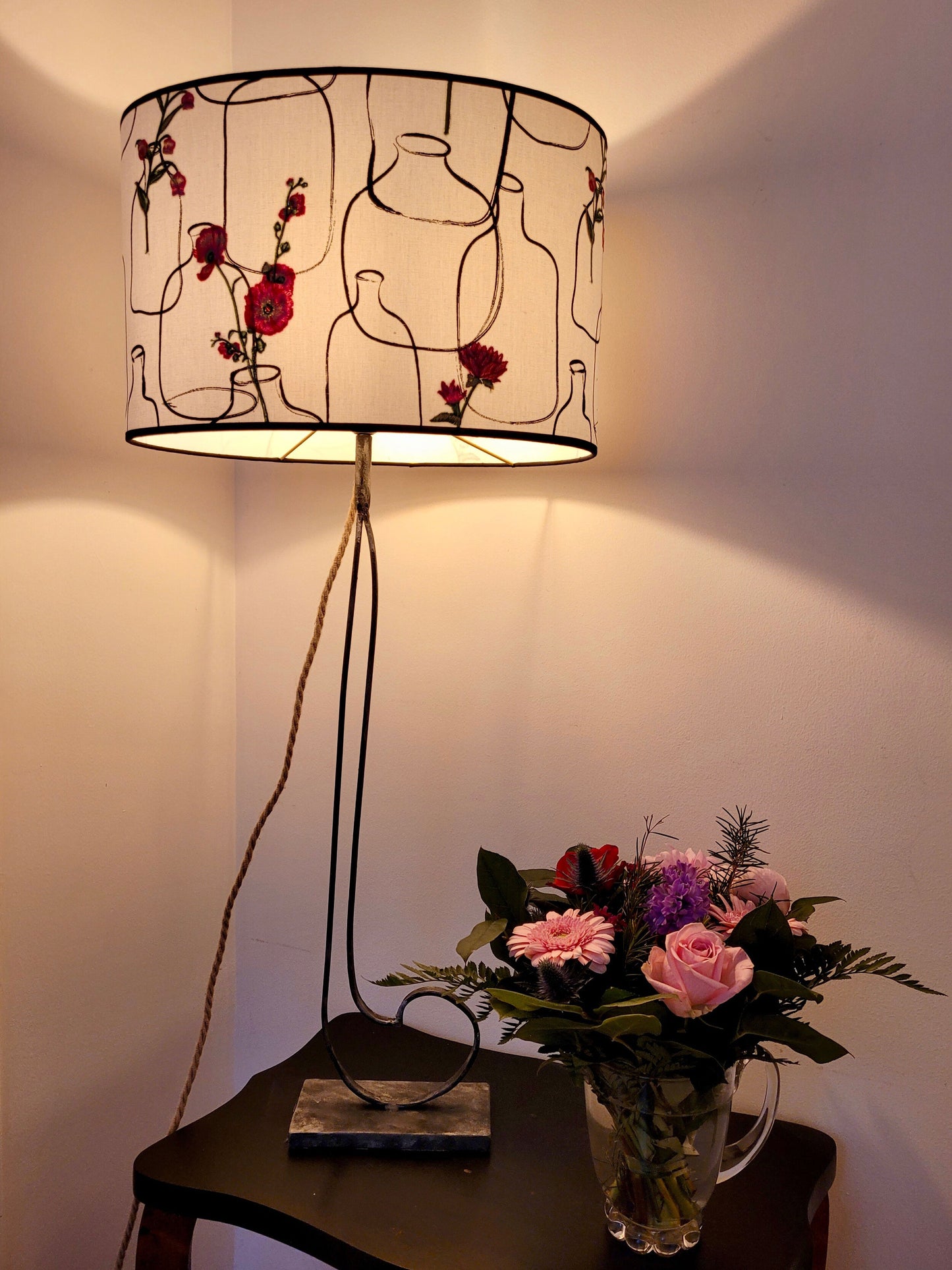 Cast iron Table Lamp Virgule