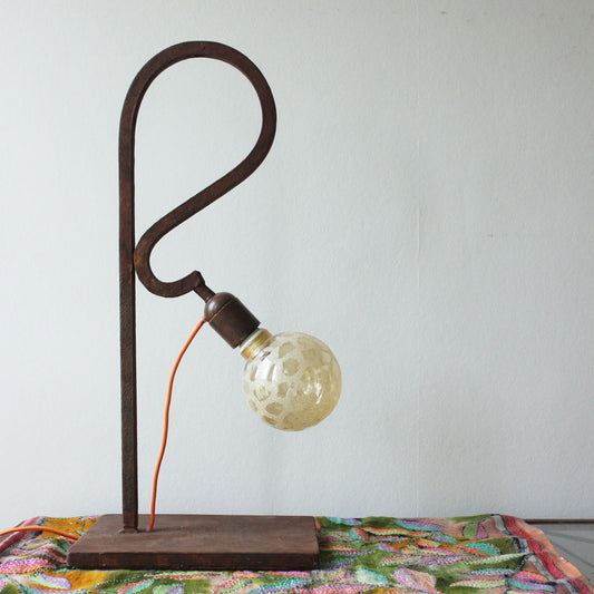 Pure Iron Curve Desk Lamp