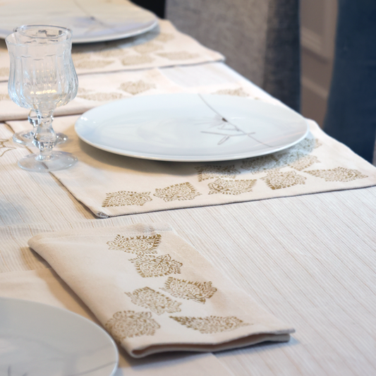 Set de table et serviette de table en lin blanc cassé éthiques et élégants - Collection Été