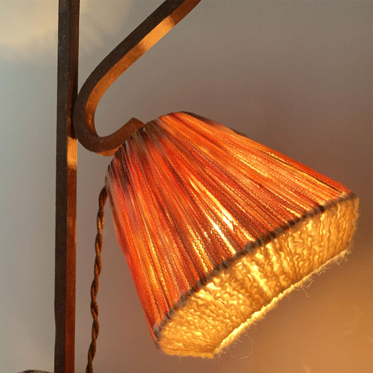 Cocoon Lamp – Warm Up Your Space with Reclaimed Elegance