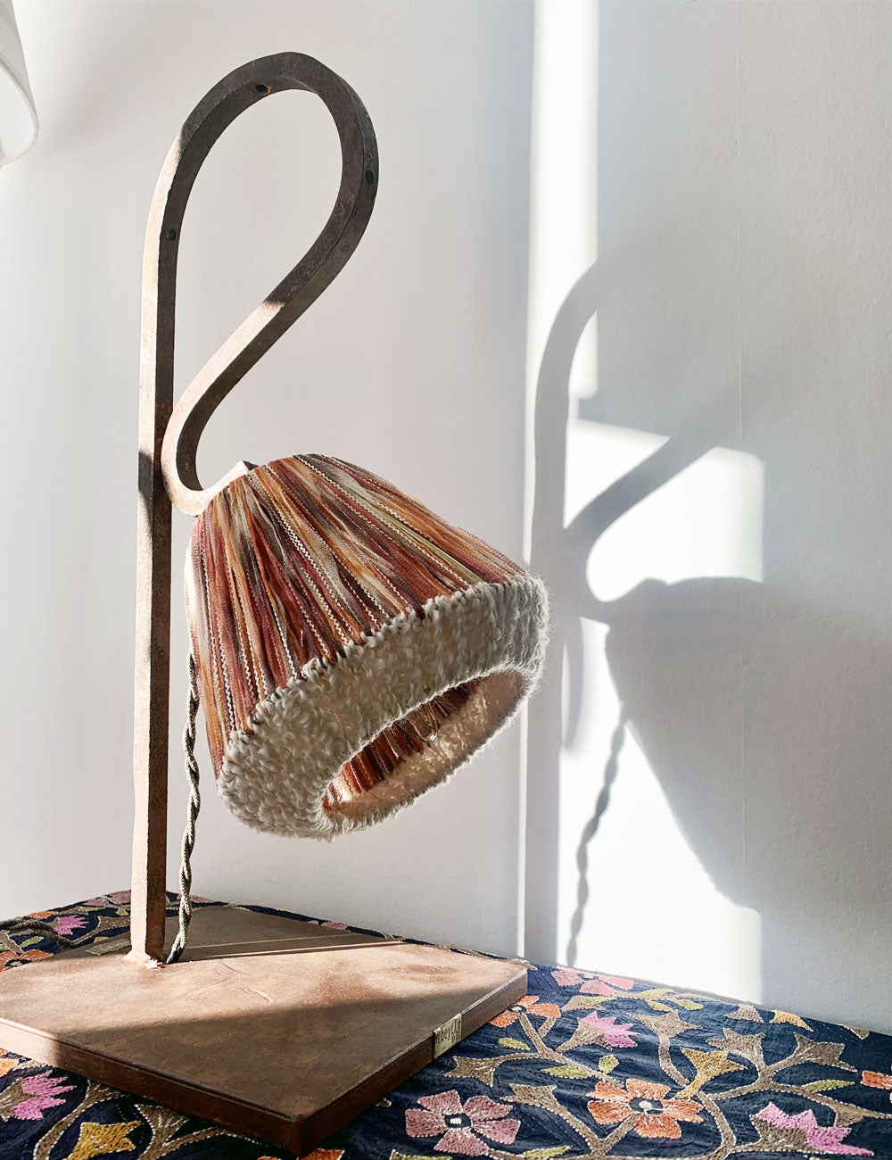 Cocoon Lamp – Warm Up Your Space with Reclaimed Elegance