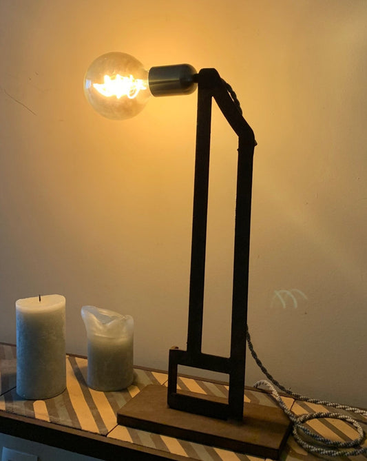 Lampe de bureau en fer forgé Skyline