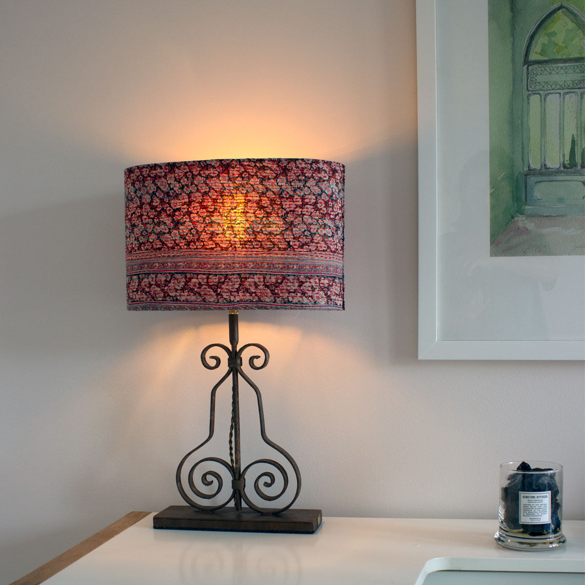 Lampe de table Bela recyclée à partir de récupération architecturale et abat-jour Kantha