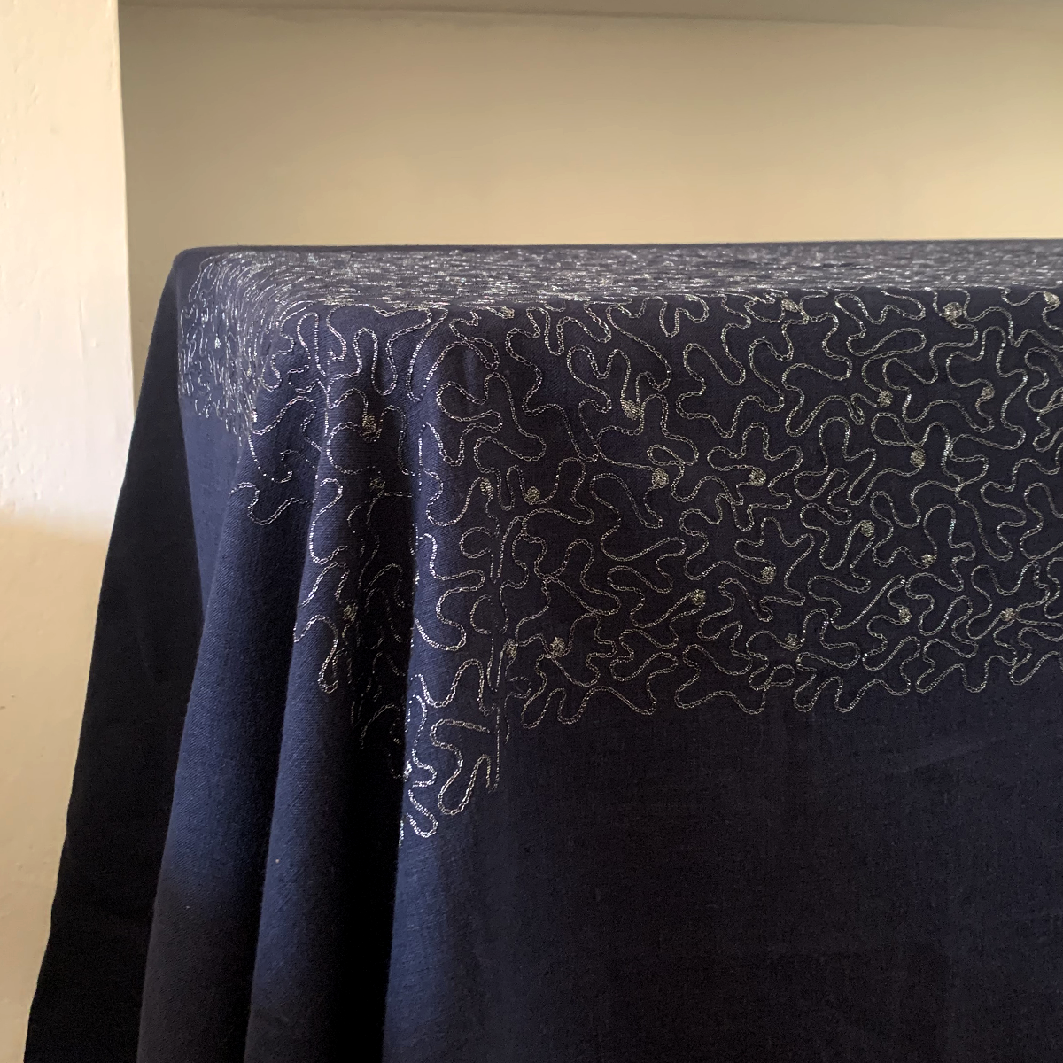 Starry Night: Navy Blue Tablecloth with Intricate Embroidery