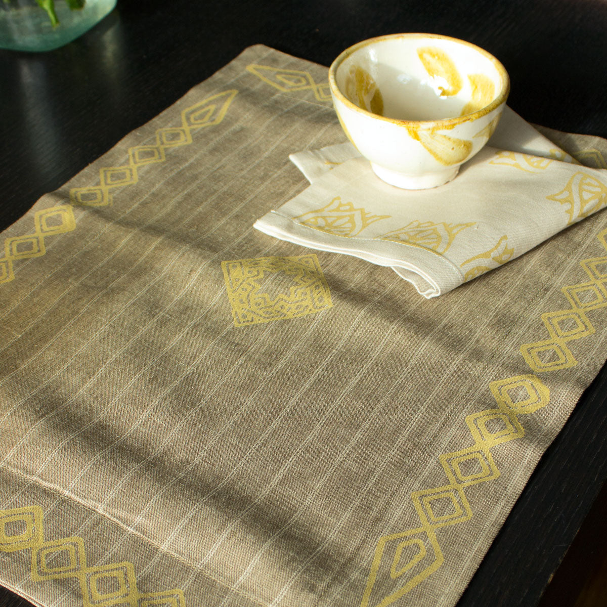 Printed Italian linen placemats Arrows